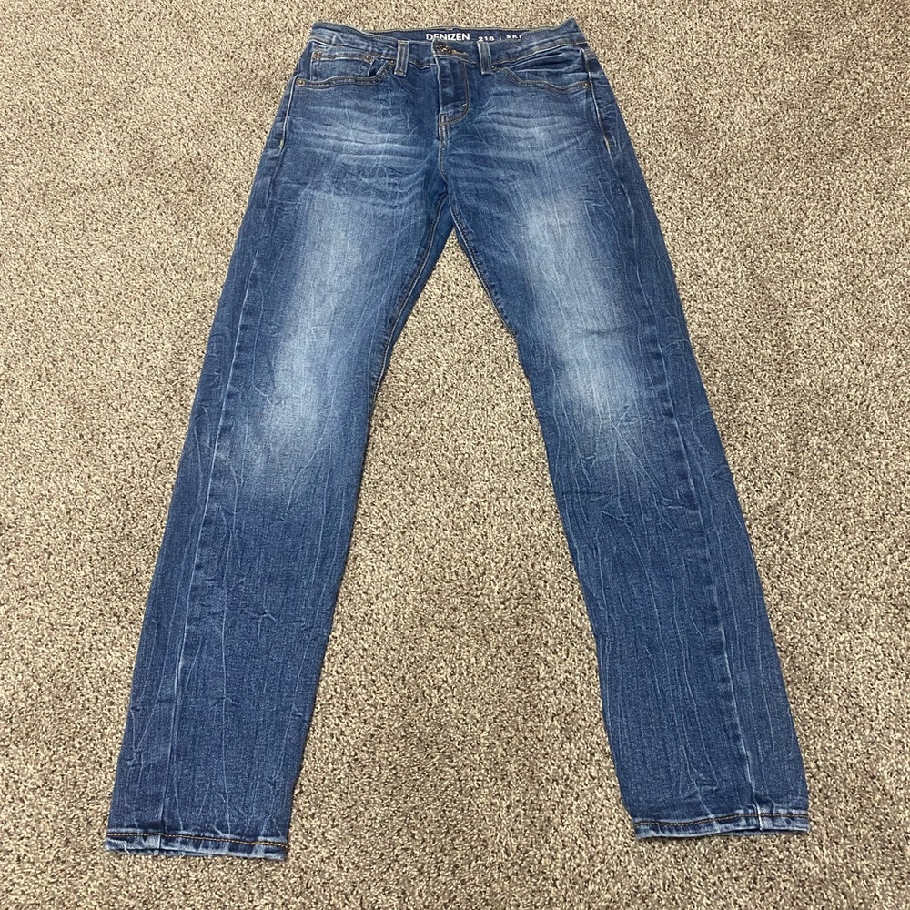 Levi jeans skinny fit.